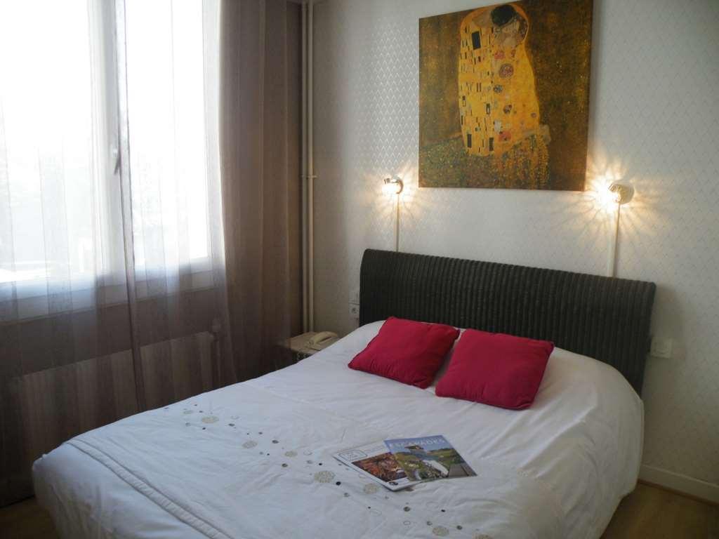 Brit Hotel Roanne - Le Grand Hotel Phòng bức ảnh