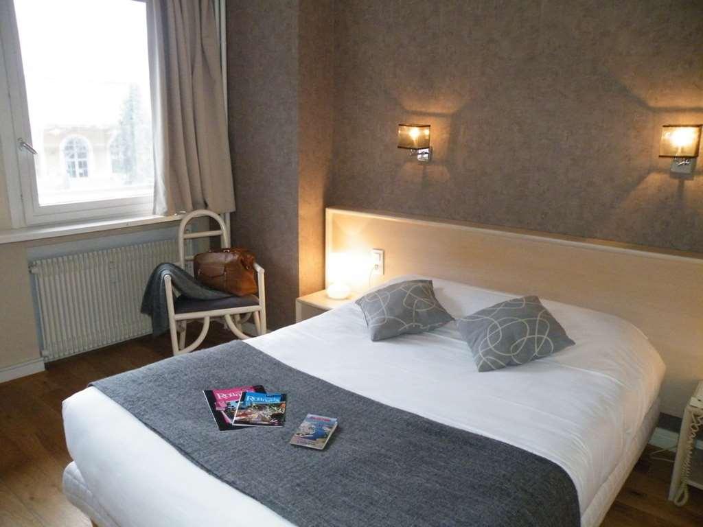 Brit Hotel Roanne - Le Grand Hotel Phòng bức ảnh