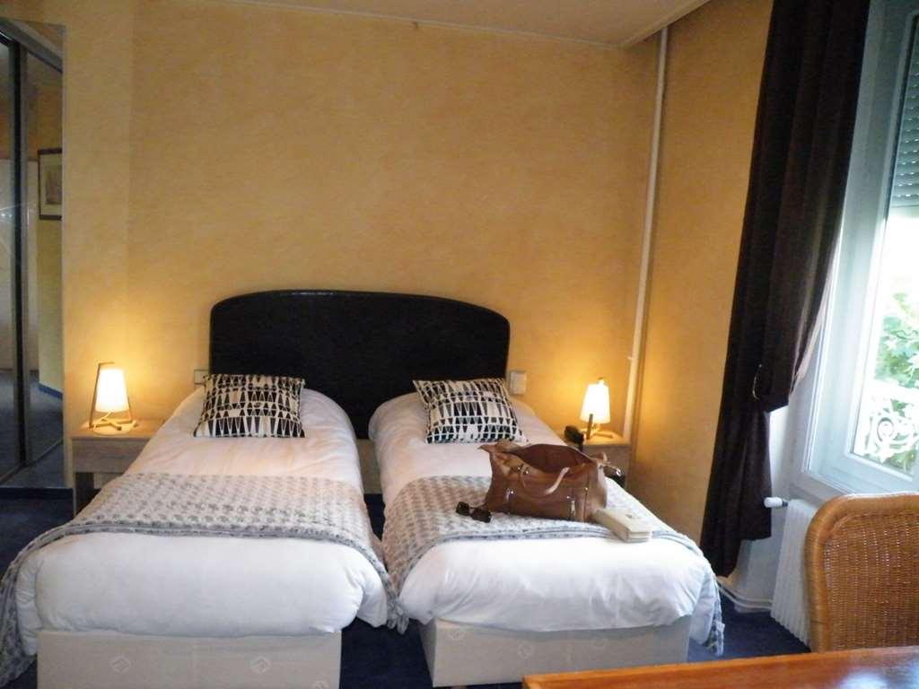 Brit Hotel Roanne - Le Grand Hotel Phòng bức ảnh