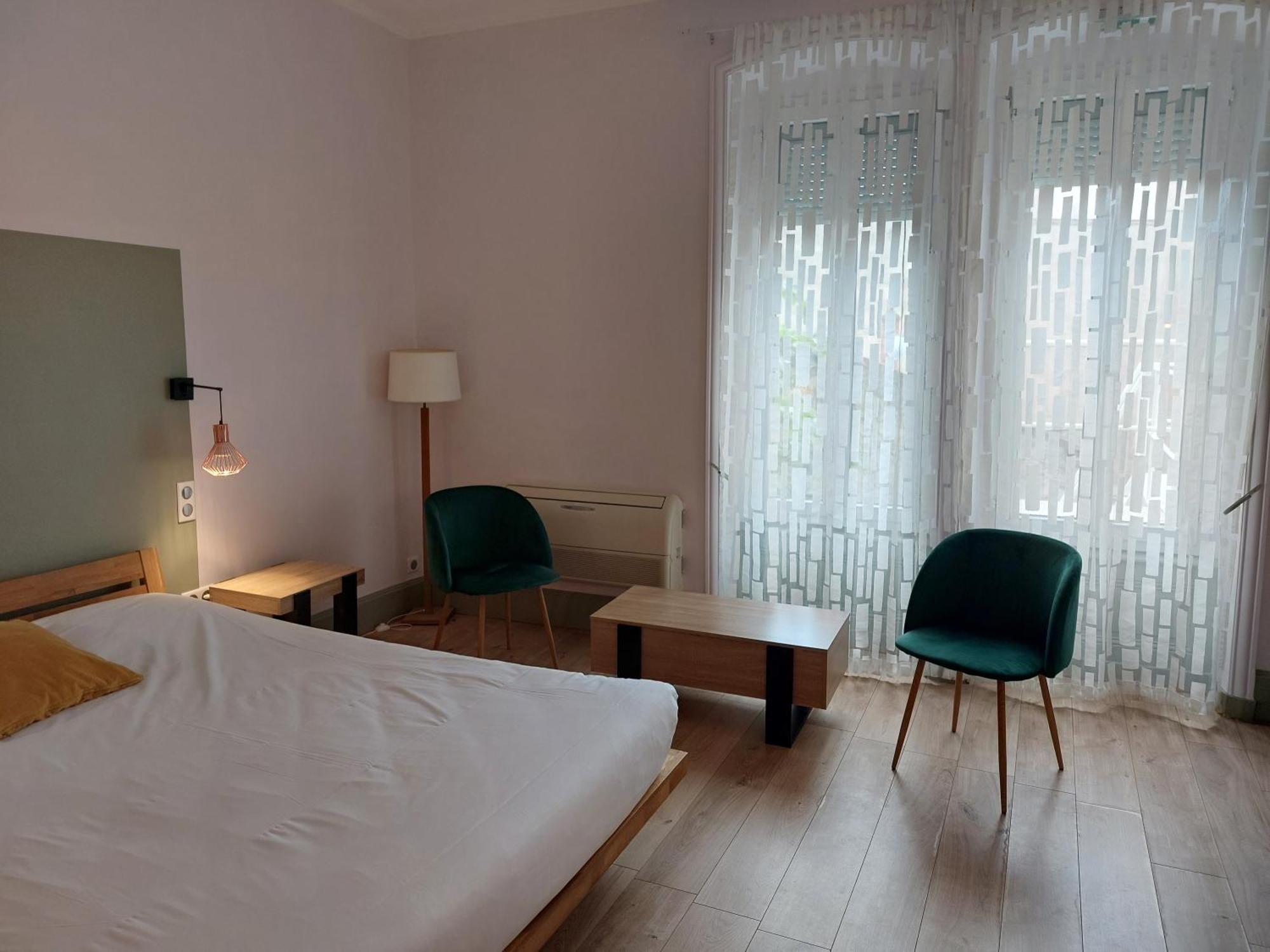 Brit Hotel Roanne - Le Grand Hotel Ngoại thất bức ảnh