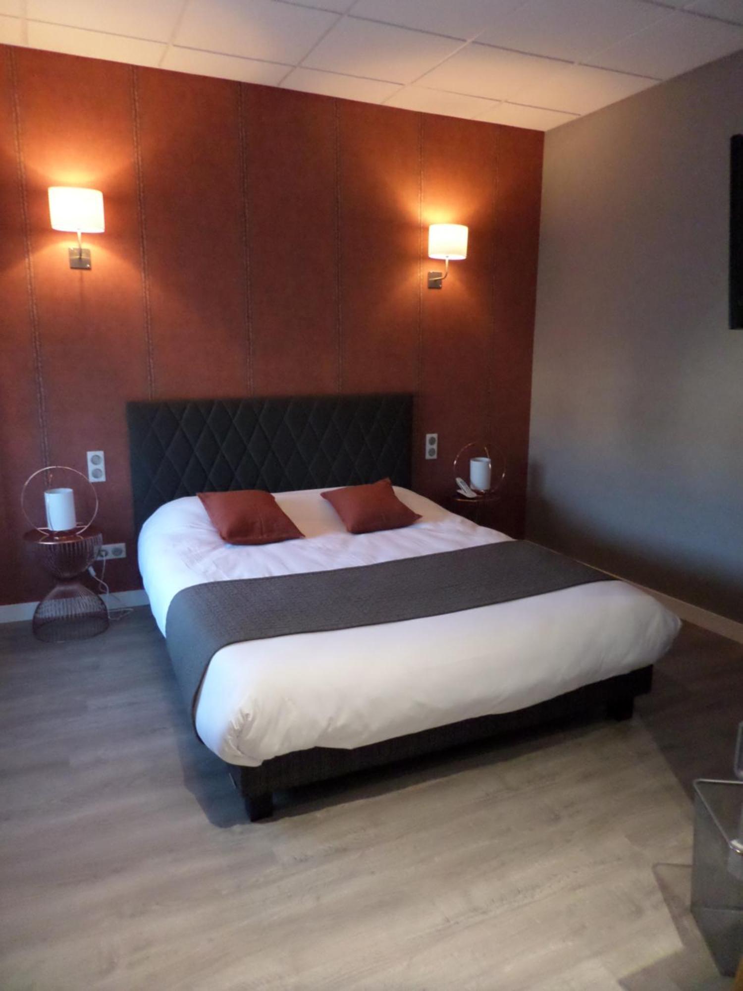 Brit Hotel Roanne - Le Grand Hotel Ngoại thất bức ảnh