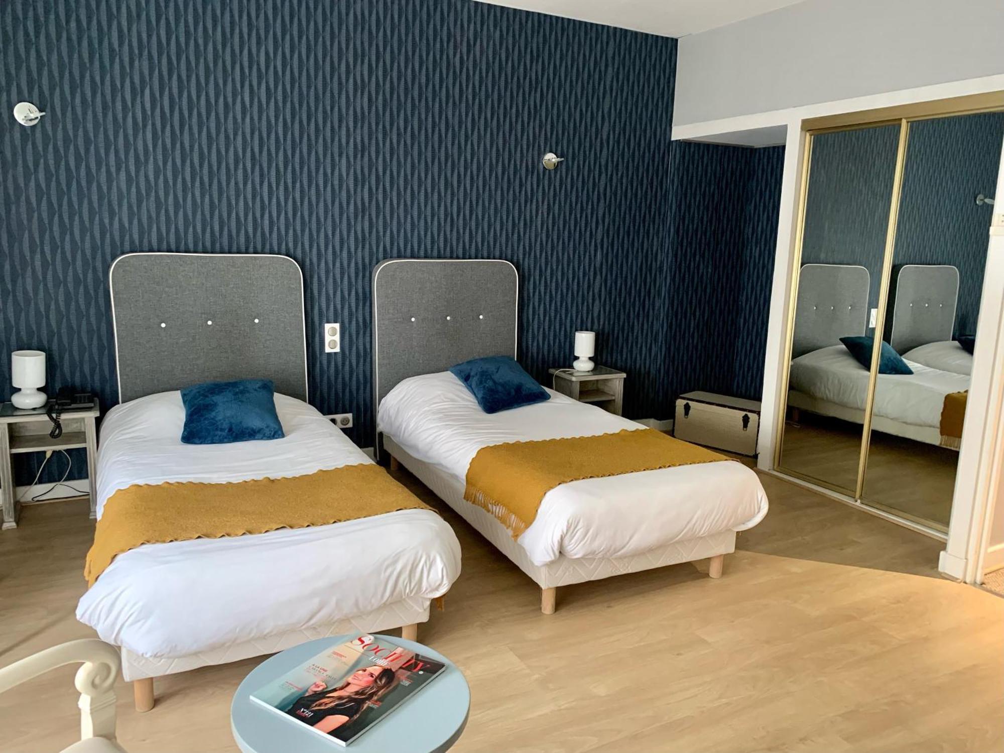Brit Hotel Roanne - Le Grand Hotel Ngoại thất bức ảnh