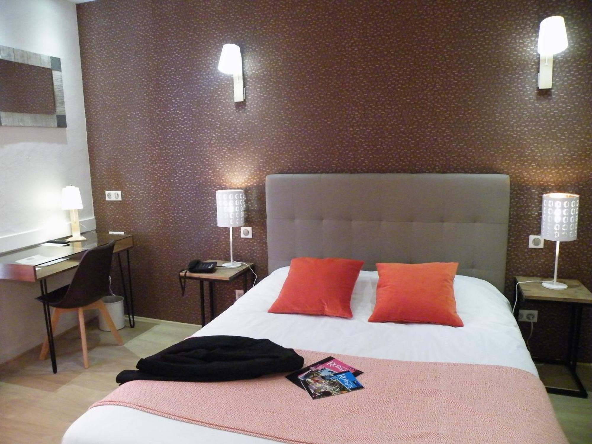 Brit Hotel Roanne - Le Grand Hotel Ngoại thất bức ảnh